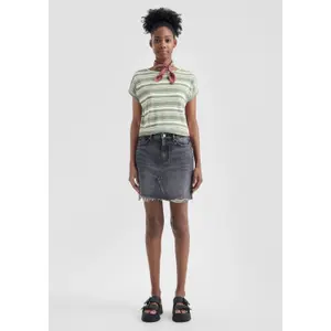 Women's Striped Slub Yarn T-Shirt QS image-1