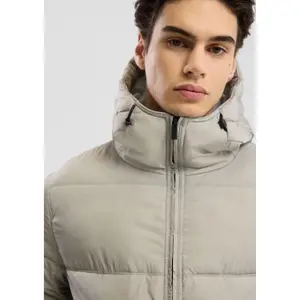 Crinkled Nylon Hooded Gilet with Zip QS image-3