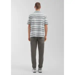 Mid-Rise Relaxed Jeans with Five Pockets QS image-6