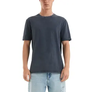 Plain Round Neck T-Shirt QS image-2