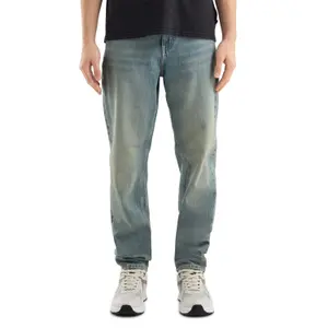 Mid-Rise Relaxed Jeans QS image-2