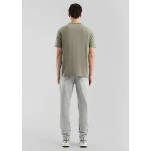 Mid-Rise Relaxed Jeans QS image-4