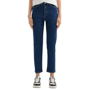 Women's Tapered Jeans QS image-2