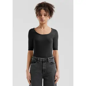 Women's Fitted Round Neck T-shirt QS image-6
