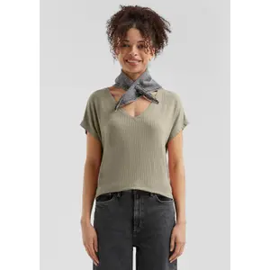 Women's Batwing Sleeve V-Neck T-Shirt QS image-6