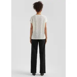 Γυναικείο Oversize T-shirt Με Δερμάτινο Μοτίβο QS image-4