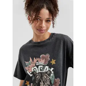 Women's Oversized Graphic Print T-Shirt QS image-3