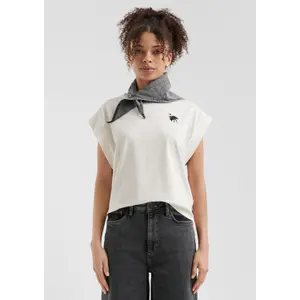 Women's Round Neck T-Shirt with Embroidery QS image-6