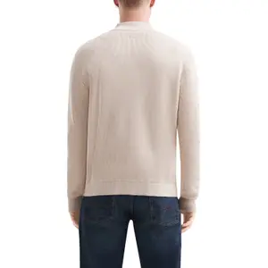 Fine Textured Pull Troyer QS image-5