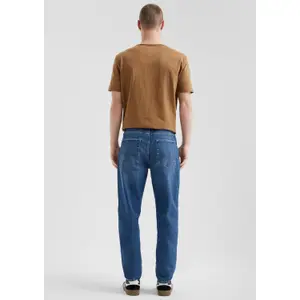 Mid-Rise Relaxed Fit Tapered Jeans QS Devon image-4