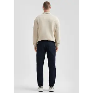 Mid-Rise Relaxed Fit Tapered Jeans QS Devon image-4