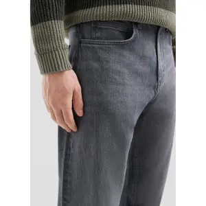 Mid-Rise Relaxed Fit Tapered Jeans QS Devon image-3
