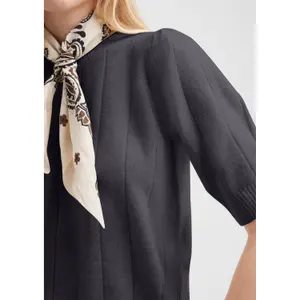 Classic Cut Knit Sweater Women QS image-3