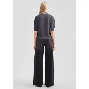 Classic Cut Knit Sweater Women QS image-4