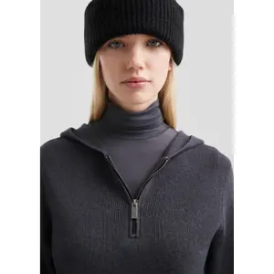 Classic Cut Hooded Sweatshirt Women QS image-3