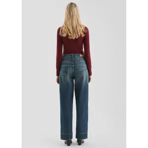 Women's Fitted Long Sleeve T-Shirt QS image-4