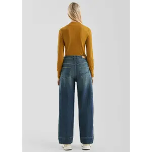 Women's Fitted Long Sleeve T-Shirt QS image-4