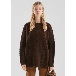 Soft Oversized Cable Knit Jumper for Women QS image-6