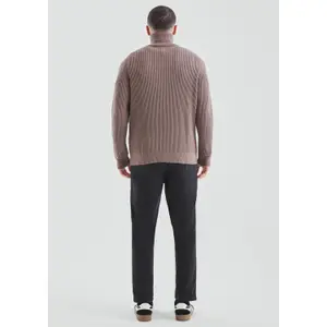 Ribbed Cashmere Sweater QS Regular Fit image-4