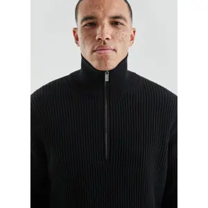 Ribbed Cashmere Sweater QS Regular Fit image-3