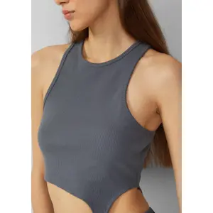 Camiseta acanalada con detalle de lazo mujer QS image-3