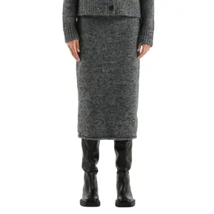 Women’s Fitted Midi Skirt in Marled Knit QS image-2