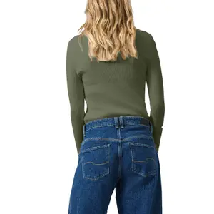 Women’s Fitted Ribbed Knit Pullover in Viscose Blend QS Slim Fit image-5