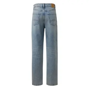 Ultra-Trendy Relaxed Straight Jeans QS image-1