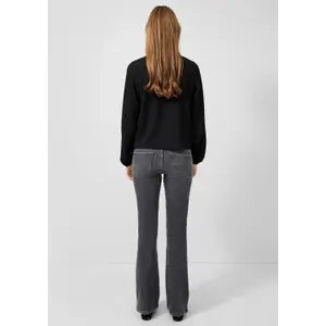 Modern Mid-Rise Bootcut Jeans for Women QS image-4