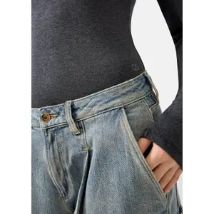 High-waisted wide-leg jeans for women QS image-3