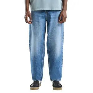 Regular Jeans with Casual Style and Absolute Comfort QS image-2