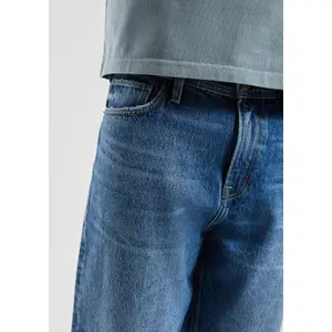 Regular Jeans with Casual Style and Absolute Comfort QS image-3