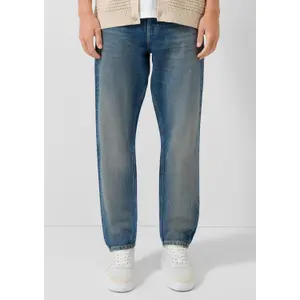 Mid-Rise Washed Straight Jeans QS image-6