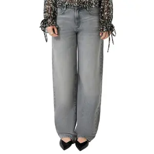 Women's Loose & Relaxed Five-Pocket Jeans QS image-2