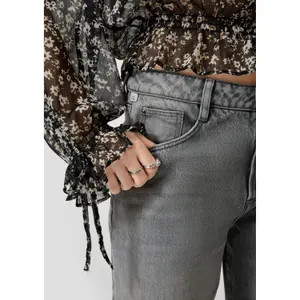 Women's Loose & Relaxed Five-Pocket Jeans QS image-3