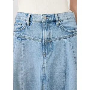 High-Waisted Flared Denim Skirt with Frayed Hem Women QS image-3