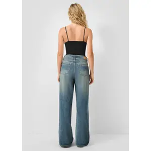 Γυναικείο Slim Fit Τ-shirt από ζέρσεϊ με spaghetti straps QS image-4