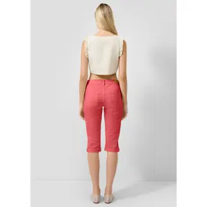 Womens Slim Capri Jeans QS image-4
