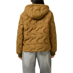 Damenjacke mit geprägtem Steppmuster und Kapuze QS image-5