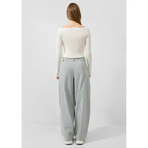 Women's knitted sweater QS image-4