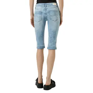 Women's denim shorts QS Capri image-5