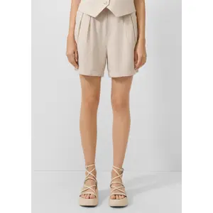 Linen Pleat Shorts Women QS image-6