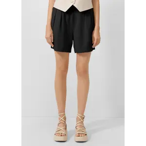Linen Pleat Shorts Women QS image-6