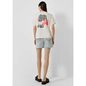 T-shirt oversize z nadrukiem z tyłu damski QS image-4