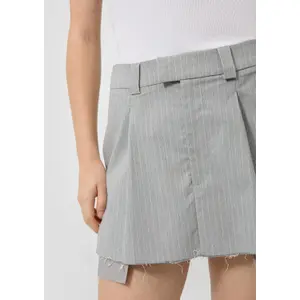 Women's Thin Striped Pleated Mini Skirt QS image-3