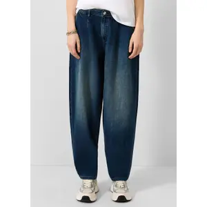 Womens Barrel Leg Jeans QS image-6