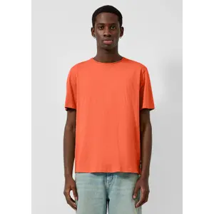 Camiseta con bordes enrollados QS image-6