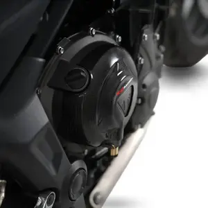 Right Moto Slider R&G Racing Triumph Trident 660/660 image-1