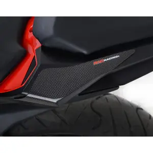 Carbon rear case slider R&G Racing Honda CBR250RR image-1