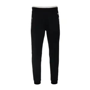 Tepláky Errea contemporary ad image-0